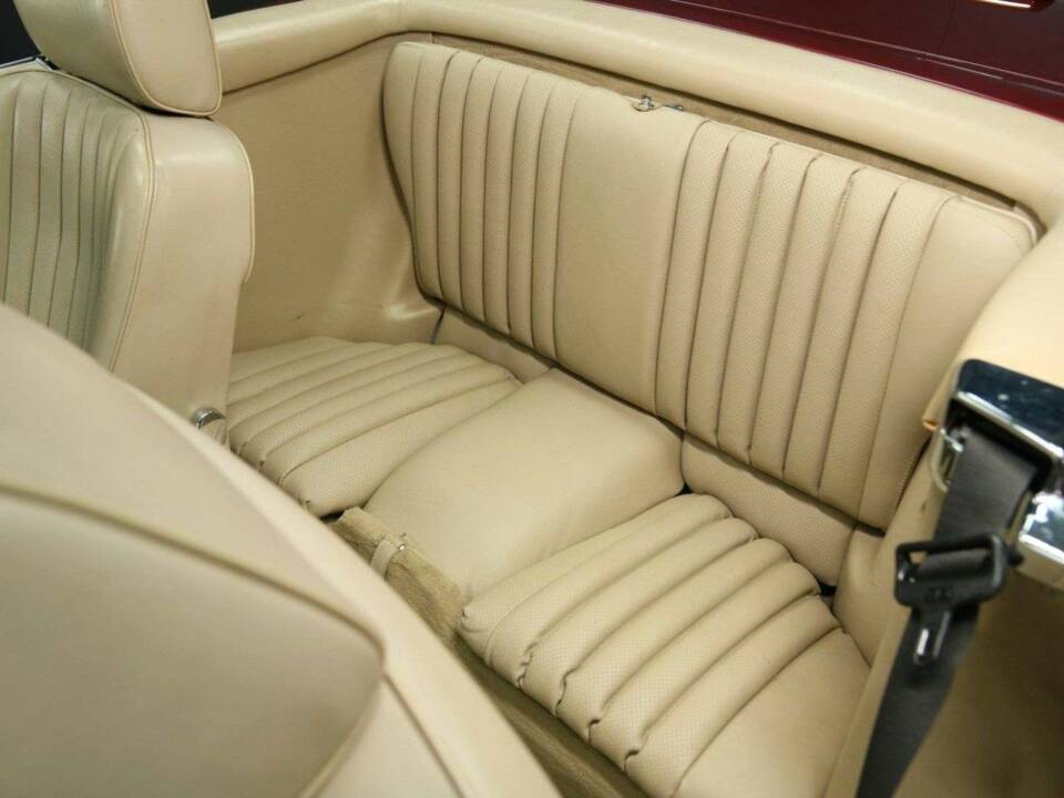 Bild 18/30 von Mercedes-Benz 560 SL (1989)