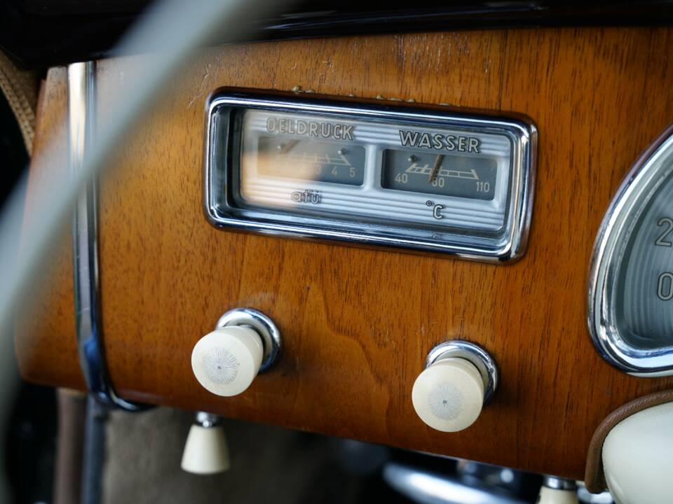 Afbeelding 12/50 van BMW 502 - 3.2 Litre (1958)