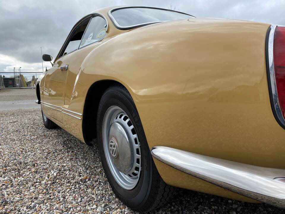 Image 13/34 of Volkswagen Karmann Ghia 1600 (1970)
