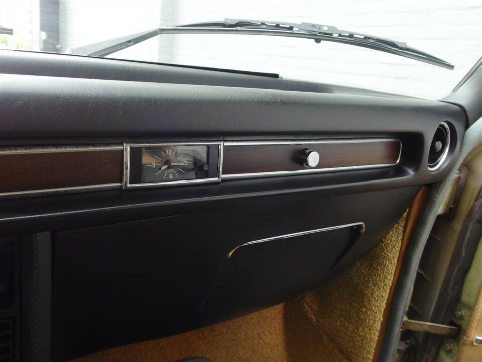 Image 62/95 de BMW 2500 (1977)