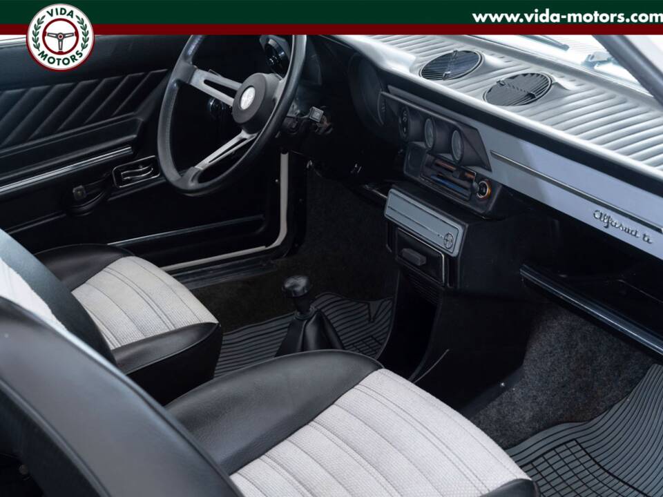 Bild 9/15 von Alfa Romeo Alfasud 1.2 ti (1974)