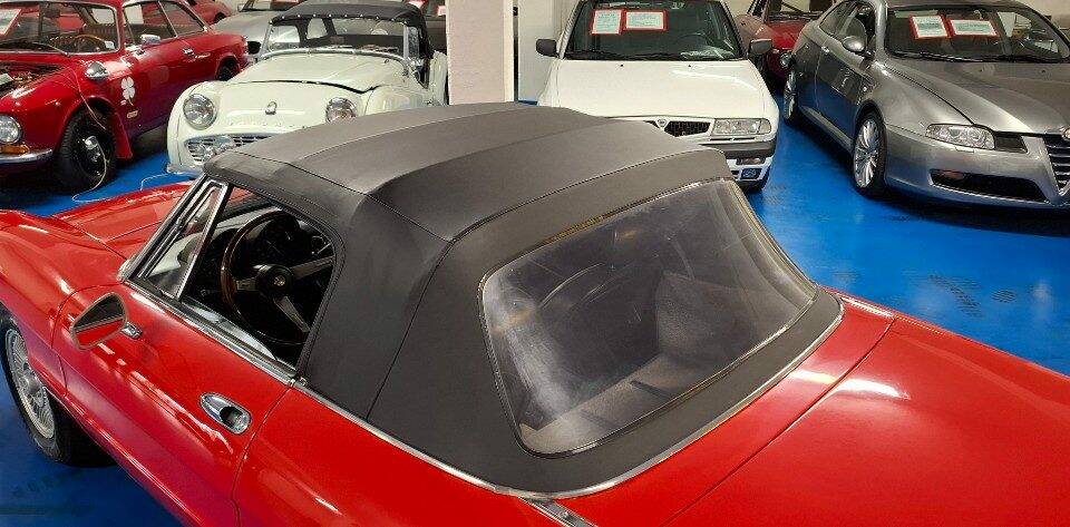 Image 24/43 of Alfa Romeo Spider Veloce 2000 (1982)