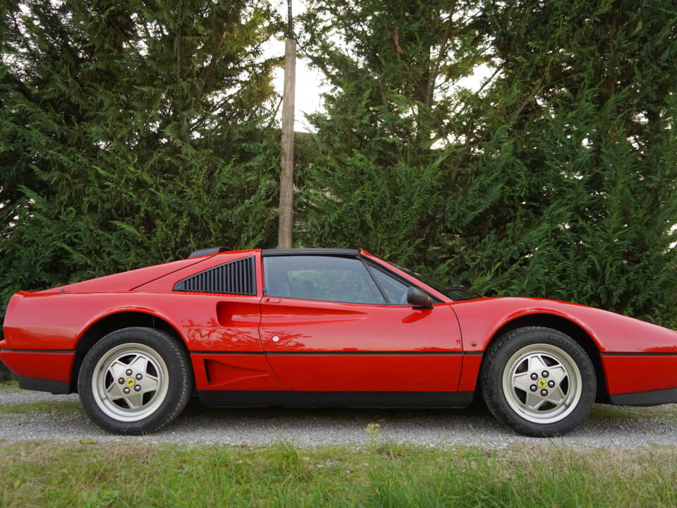 Bild 10/33 von Ferrari 208 GTS Turbo (1989)