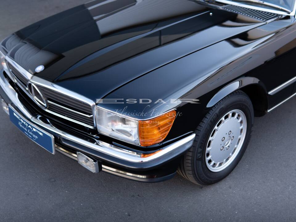 Image 14/37 of Mercedes-Benz 560 SL (1989)