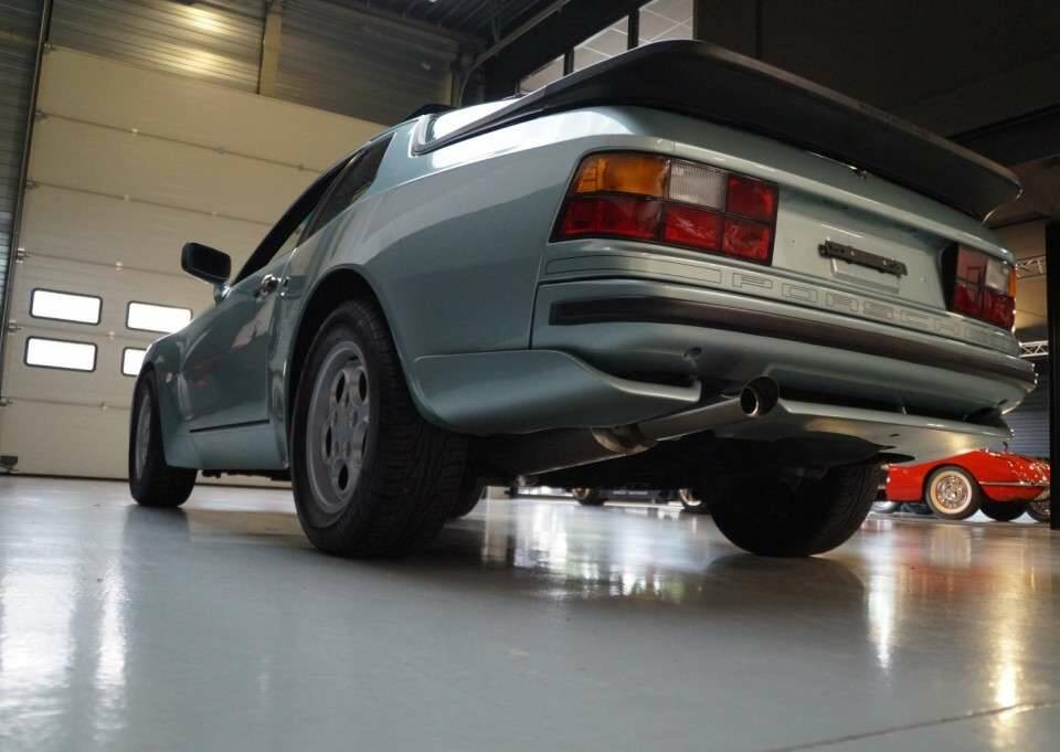 Image 38/50 de Porsche 944 Turbo (1986)