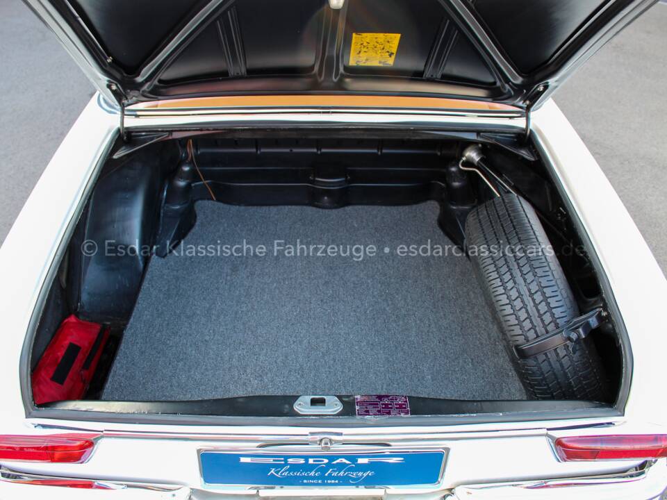 Image 19/32 of Mercedes-Benz 250 SE (1967)