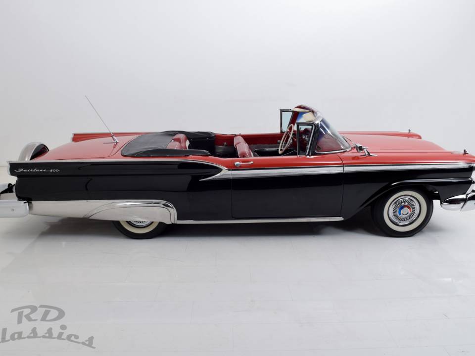 Image 9/32 de Ford Galaxie Sunliner (1959)