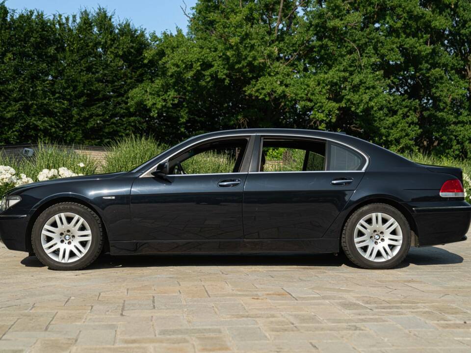 Bild 5/50 von BMW 745Li (2001)