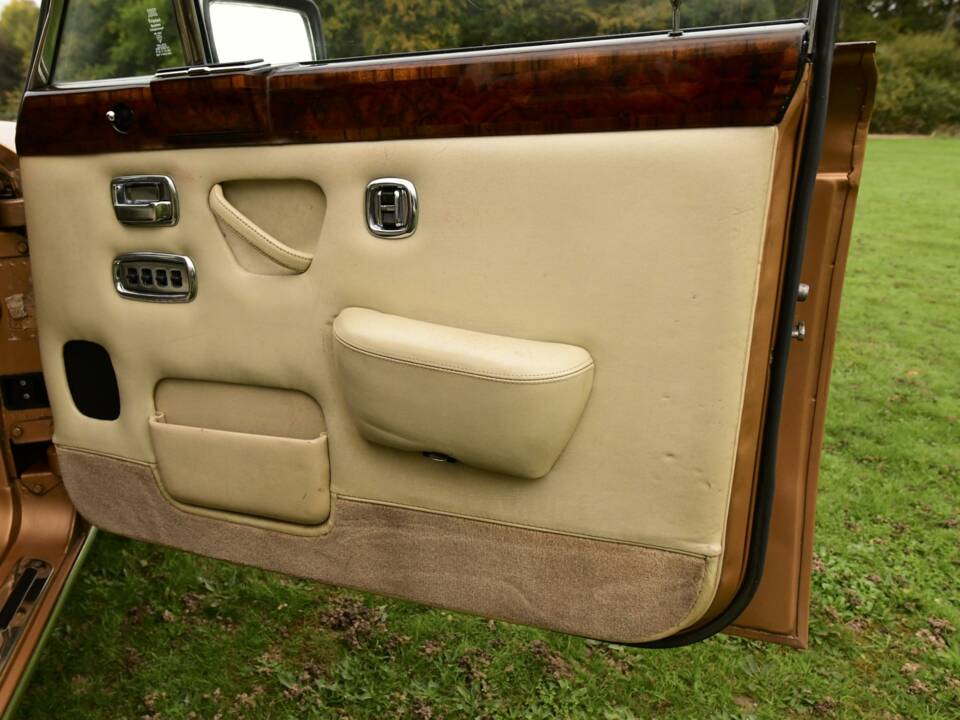 Bild 43/50 von Rolls-Royce Silver Shadow II (1979)