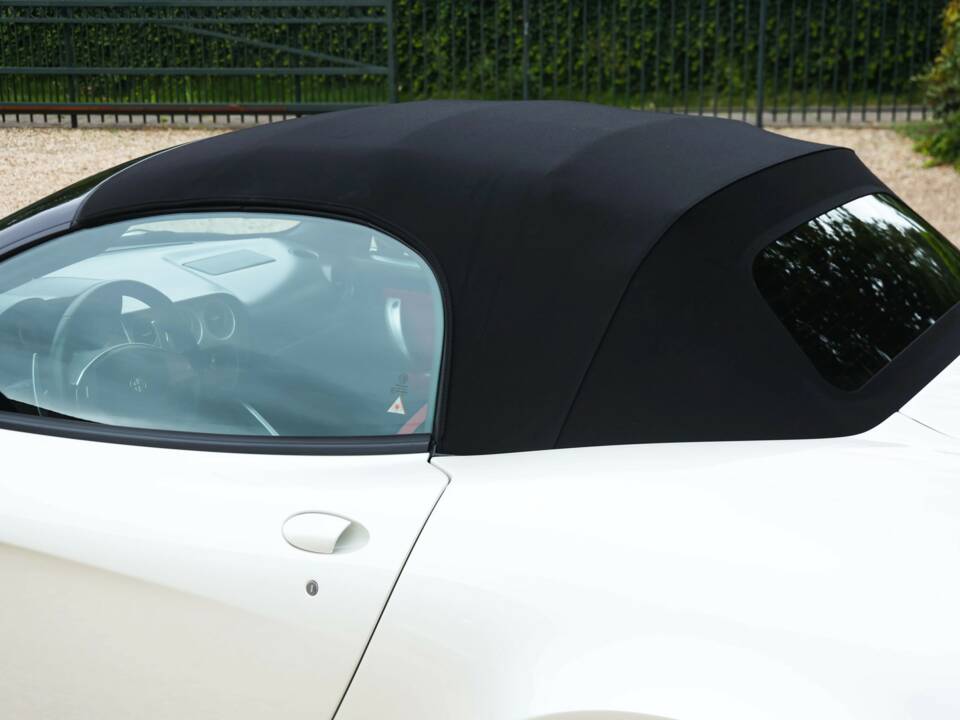 Obraz 12/50 pojazdu Alfa Romeo 8C Spider (2009)