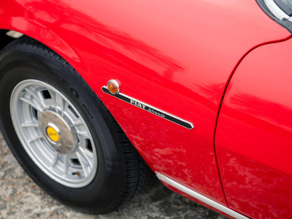 Image 3/39 of FIAT Dino 2400 Spider (1970)