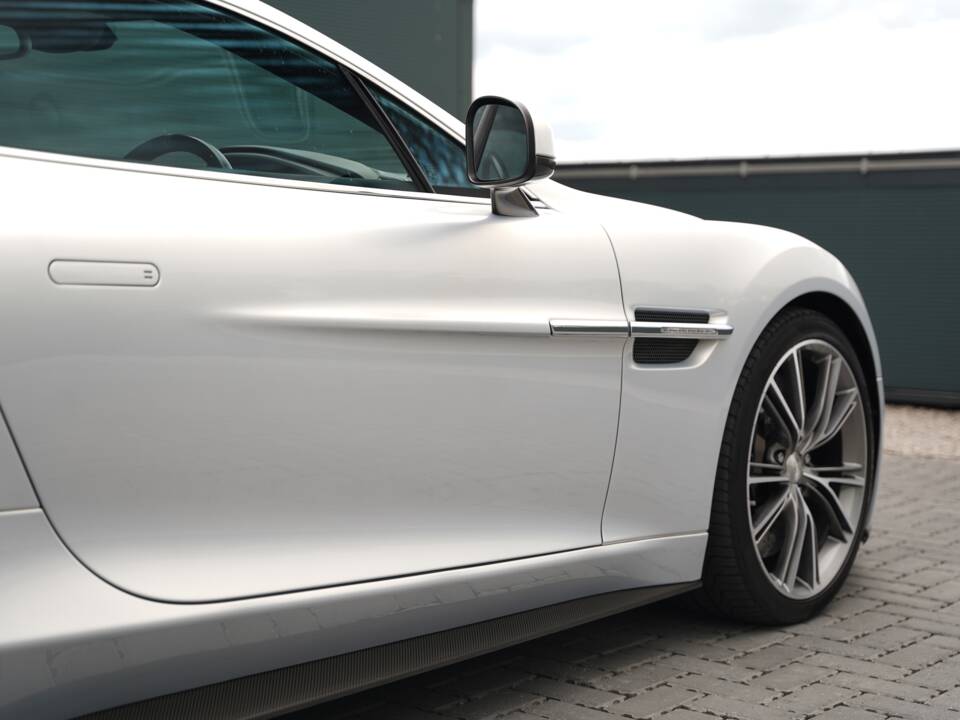 Image 43/50 of Aston Martin Vanquish (2014)