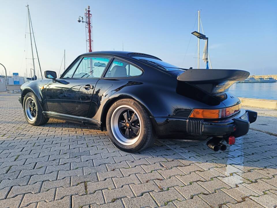 Immagine 5/49 di Porsche 911 Turbo 3.3 (1981)