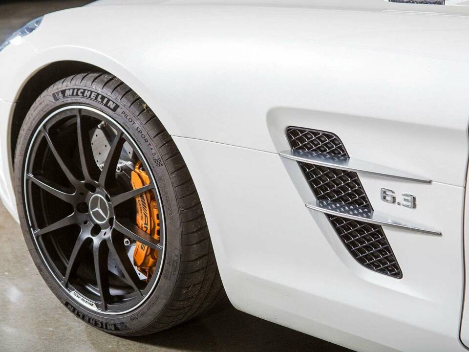 Image 9/20 of Mercedes-Benz SLS AMG Roadster (2012)