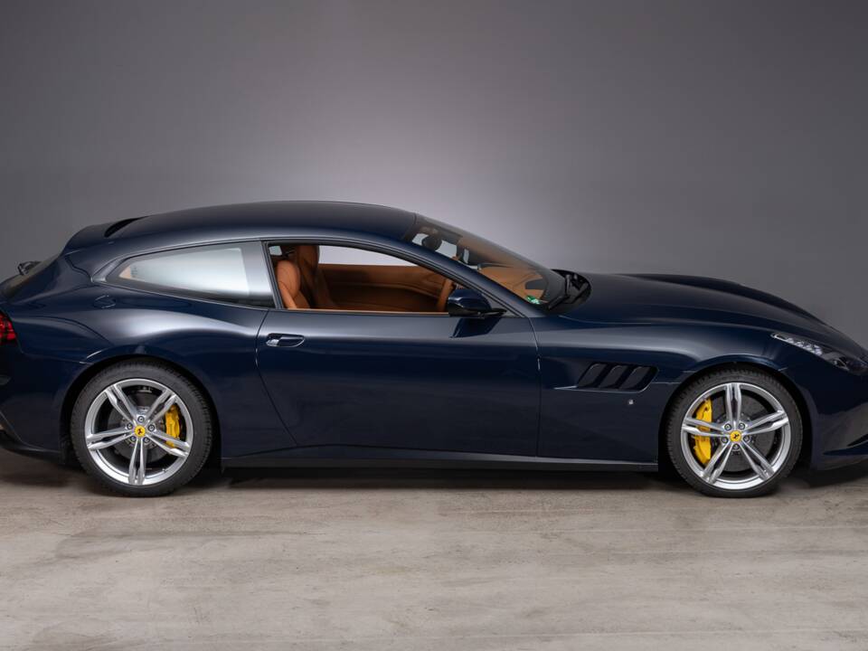 Bild 5/38 von Ferrari GTC4Lusso (2017)
