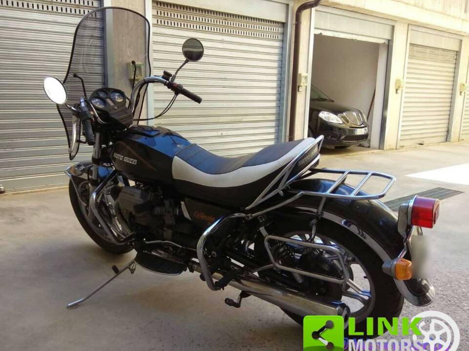 Image 2/9 of Moto Guzzi DUMMY (1984)