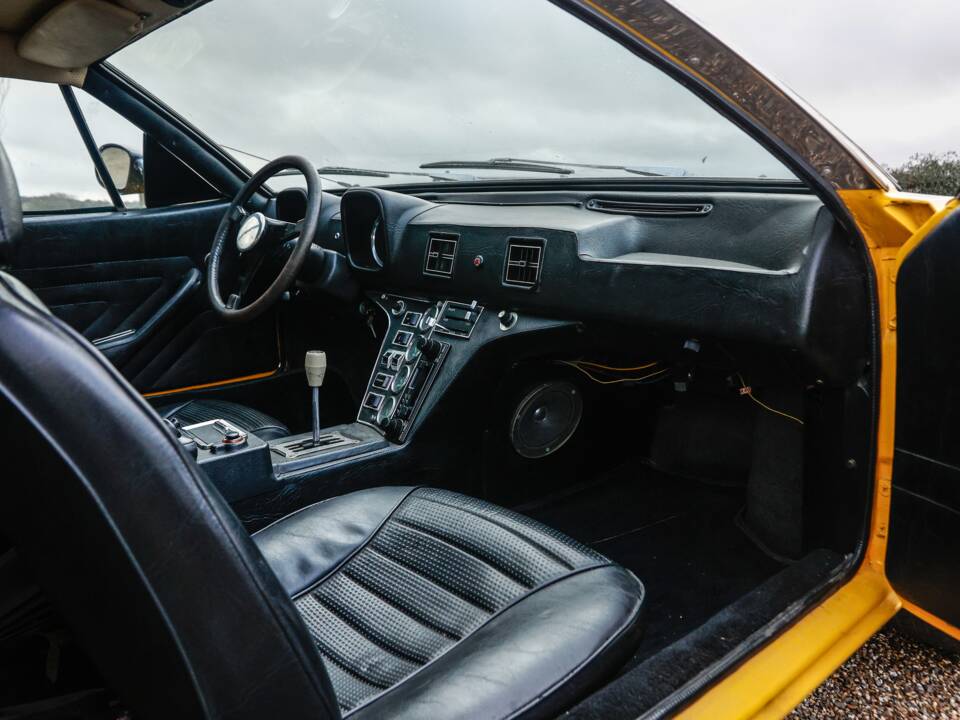 Image 4/26 of De Tomaso Pantera (1972)