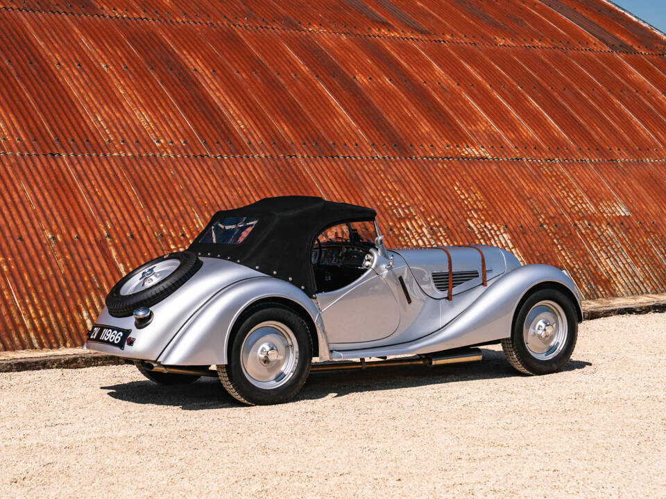 Immagine 12/35 di BMW 328 (1938)