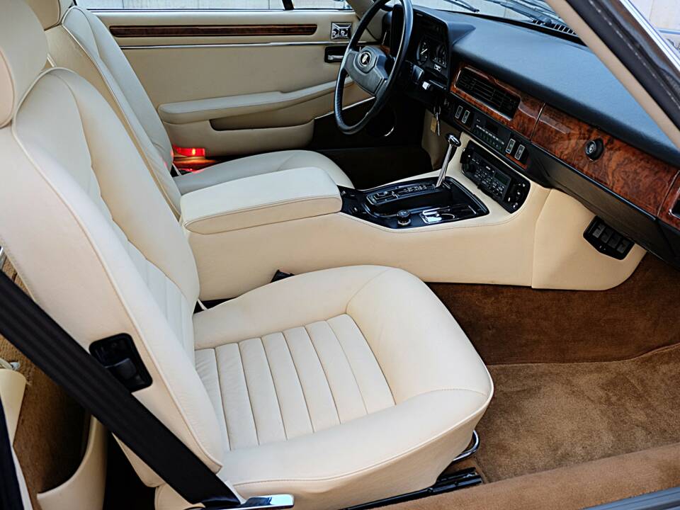 Imagen 33/91 de Jaguar XJ-SC V12 (1986)