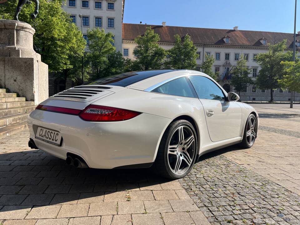 Afbeelding 4/57 van Porsche 911 Targa 4S (2010)