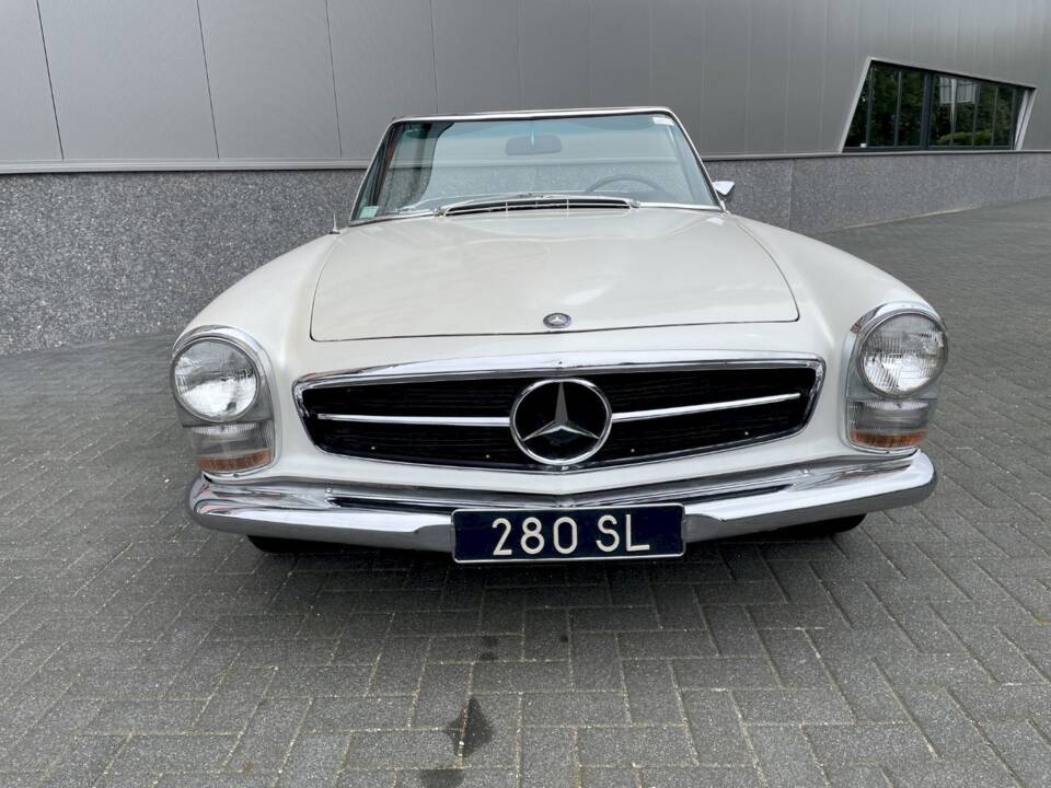 Image 20/35 of Mercedes-Benz 280 SL (1967)