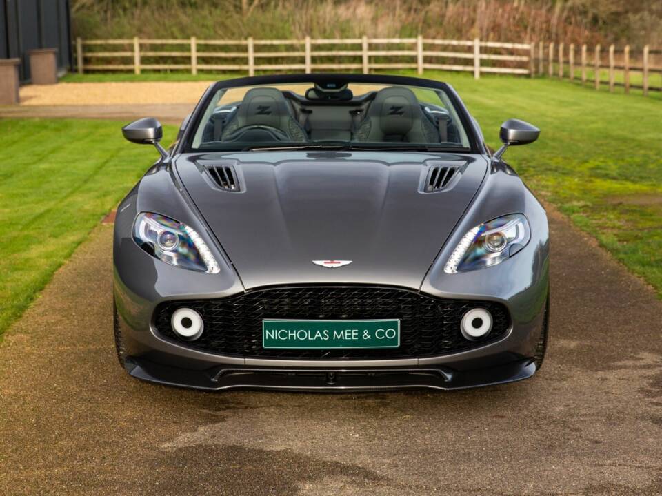 Afbeelding 29/50 van Aston Martin Vanquish Zagato Volante (2017)