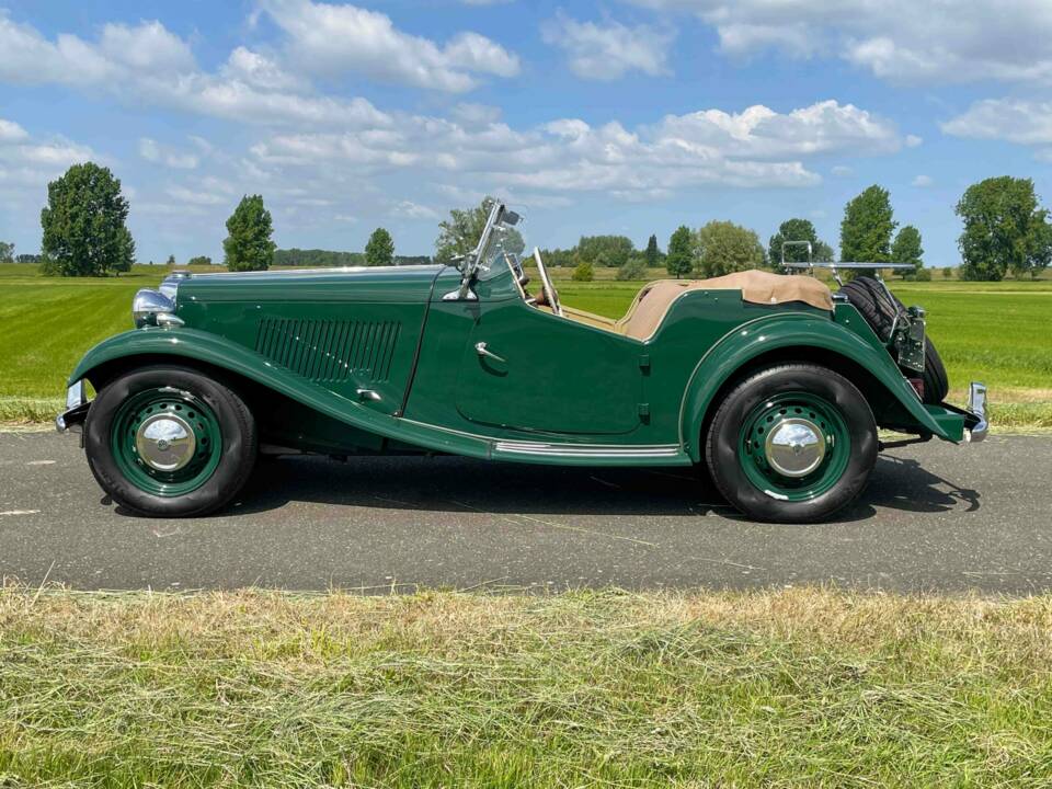 Imagen 2/7 de MG TD (1950)