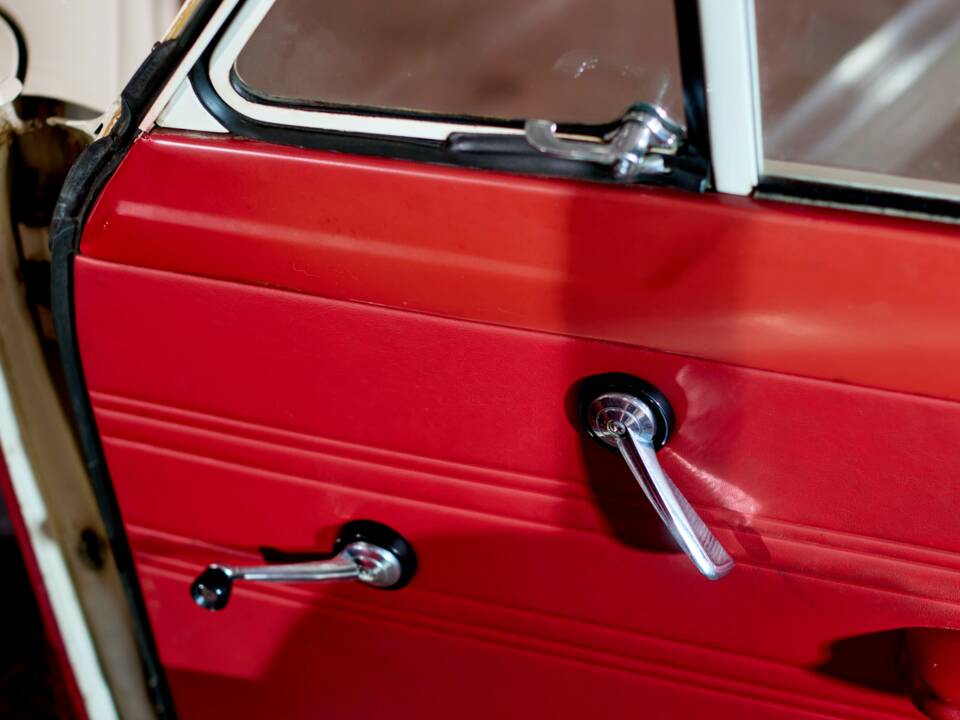 Bild 14/23 von Ford Cortina 1200 Deluxe (1965)