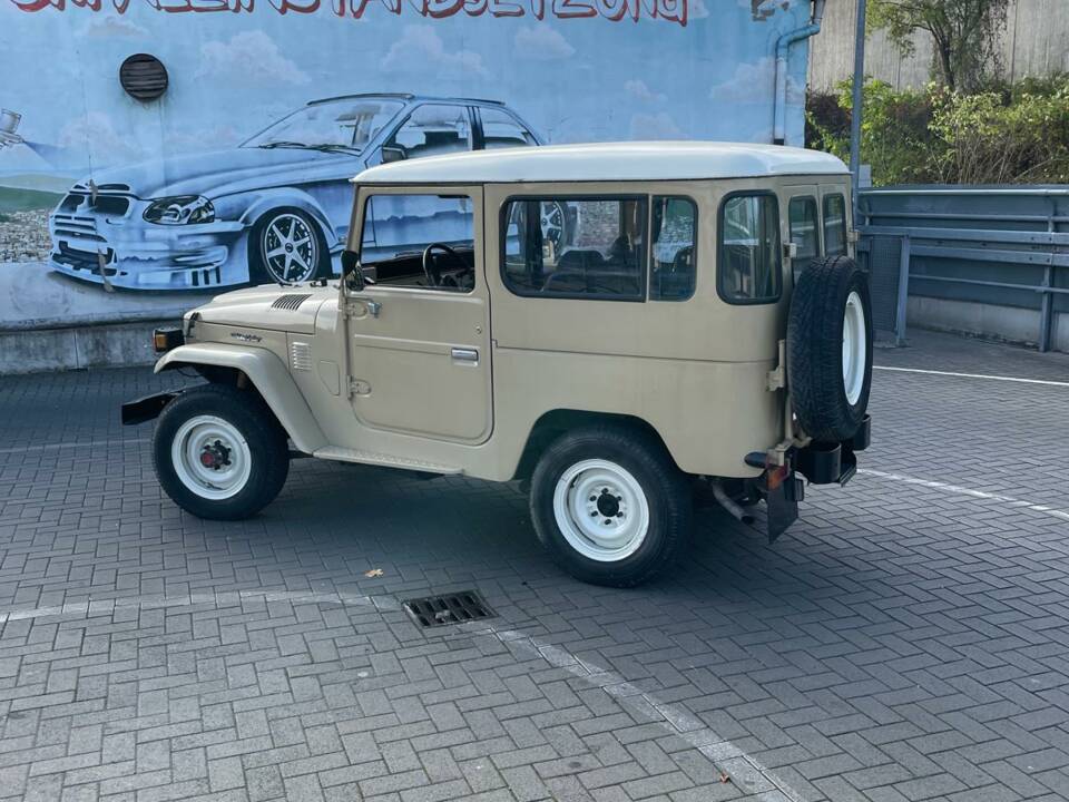 Bild 3/5 von Toyota Land Cruiser BJ 40 (1977)