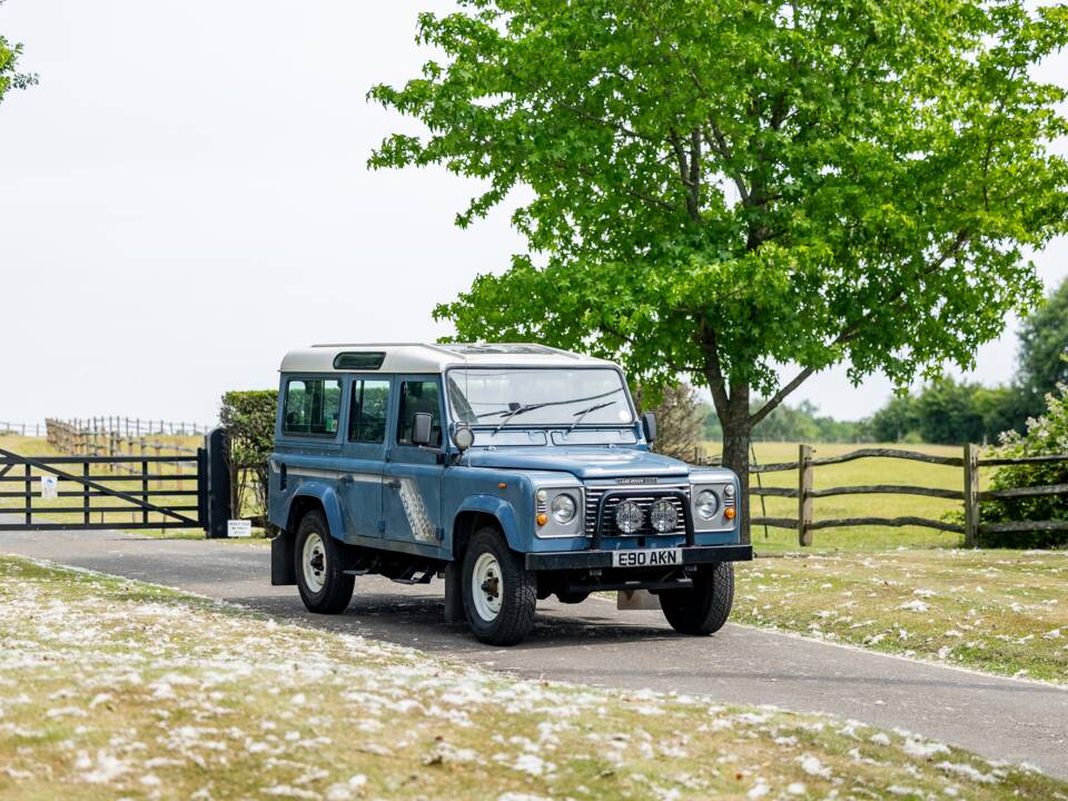 Image 45/50 of Land Rover 110 (1988)