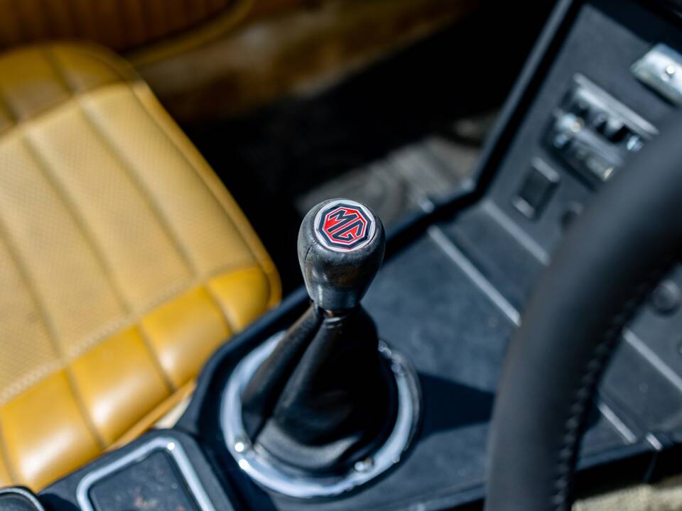 Imagen 34/50 de MG MGB (1973)