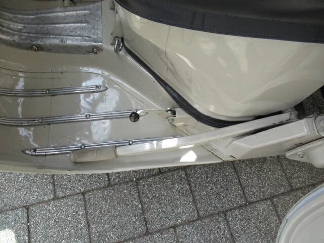 Image 17/44 of Piaggio Vespa APE B (1956)