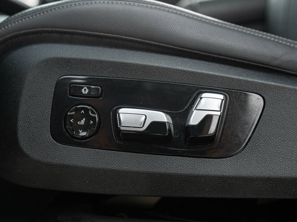 Bild 25/50 von BMW X5 M50d (2019)
