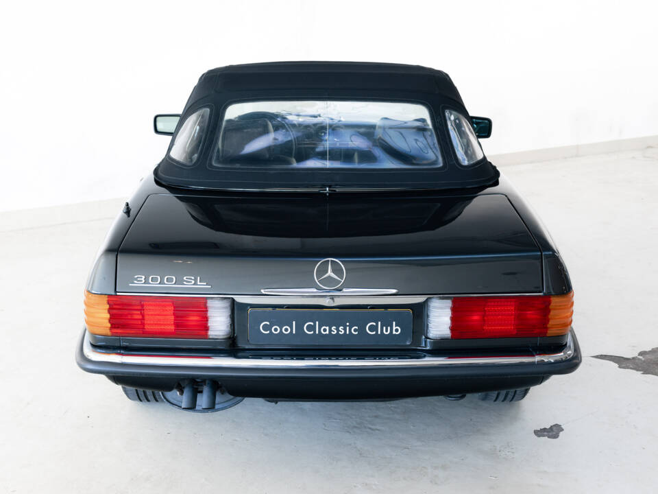 Image 8/30 of Mercedes-Benz 300 SL (1987)