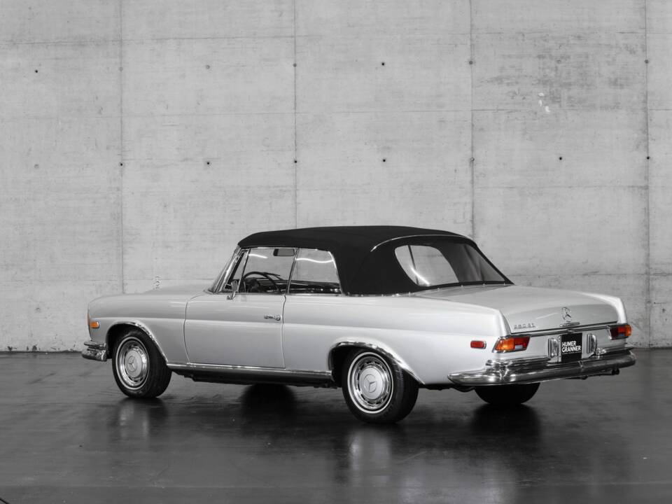 Image 4/48 of Mercedes-Benz 280 SE (1969)