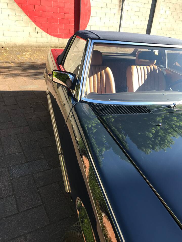 Image 18/53 de Mercedes-Benz 380 SL (1988)