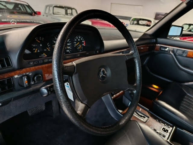 Immagine 18/27 di Mercedes-Benz 500 SEL (1986)
