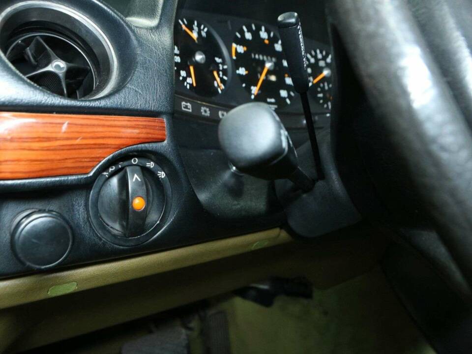 Bild 14/50 von Mercedes-Benz 300 D (1981)