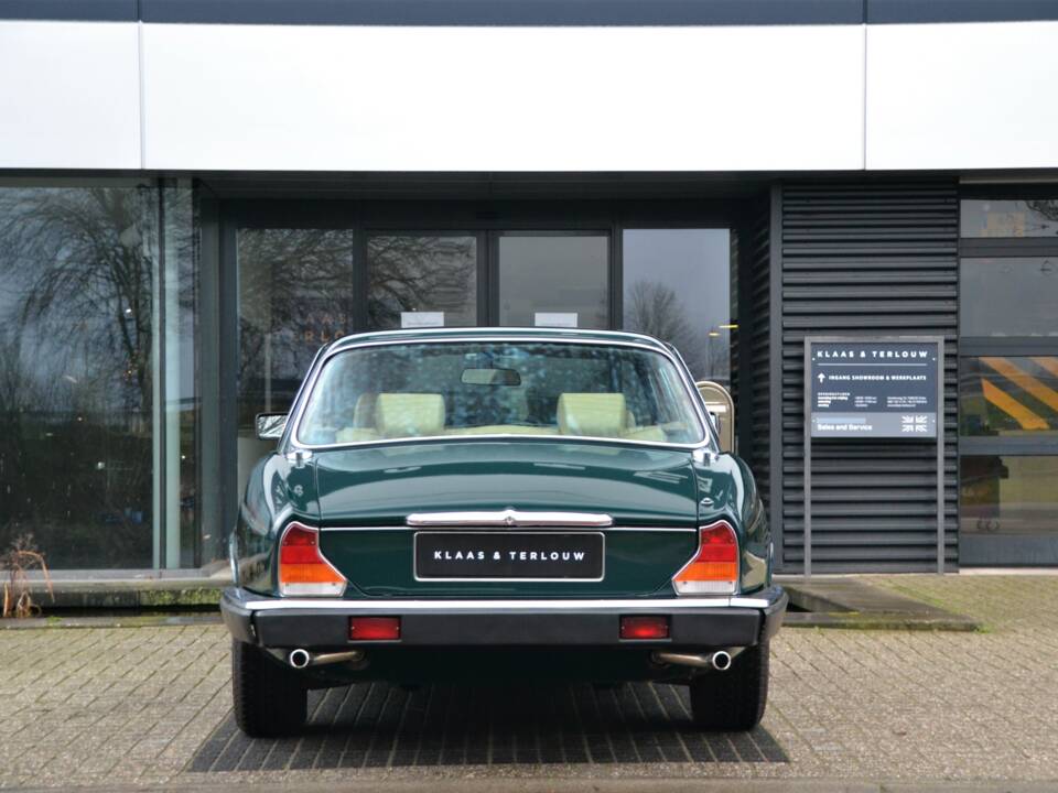 Image 4/29 de Jaguar XJ 12 (1992)