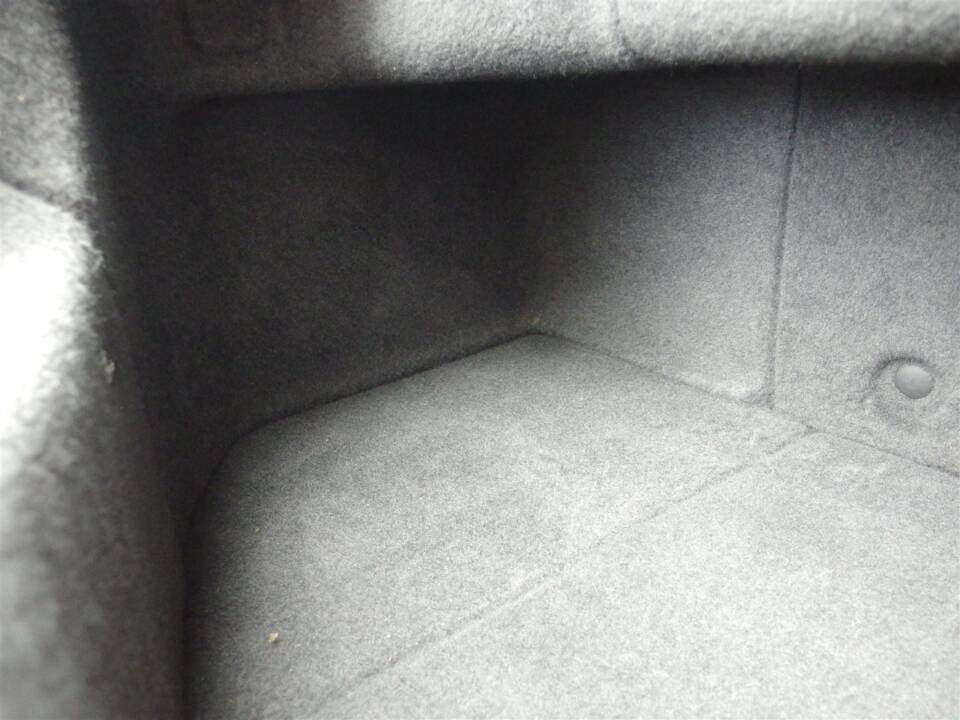 Immagine 61/93 di Maserati GranCabrio 4.7 (2010)