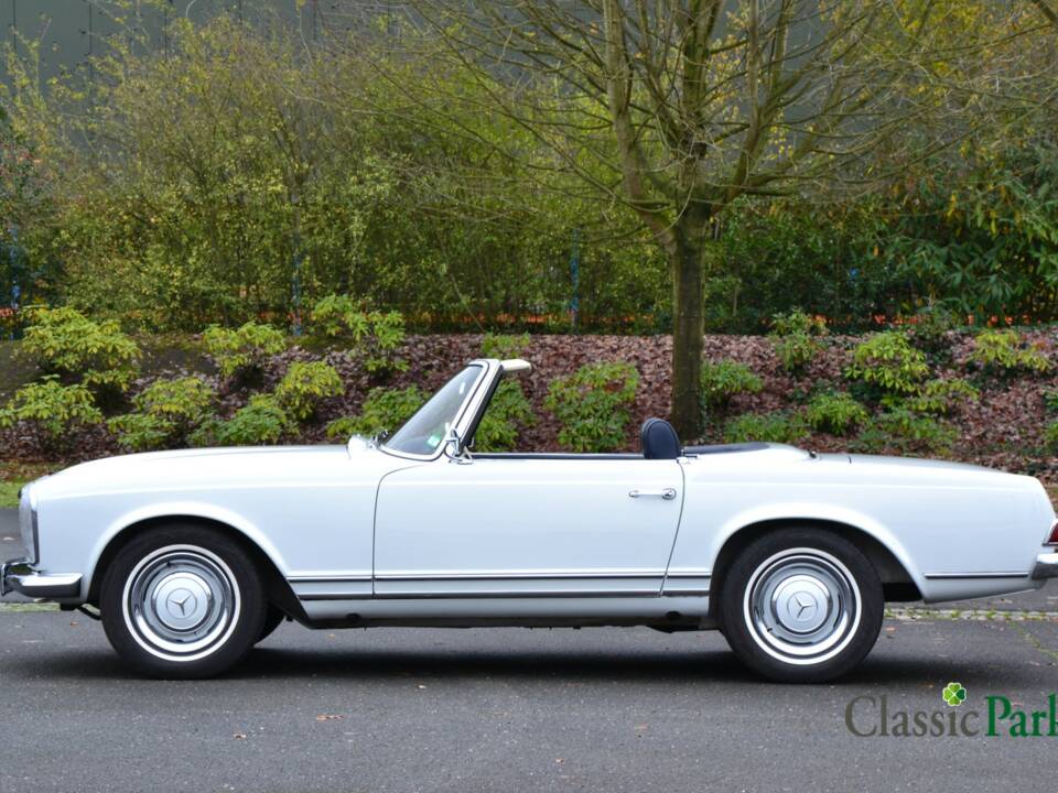 Image 2/50 of Mercedes-Benz 250 SL (1966)