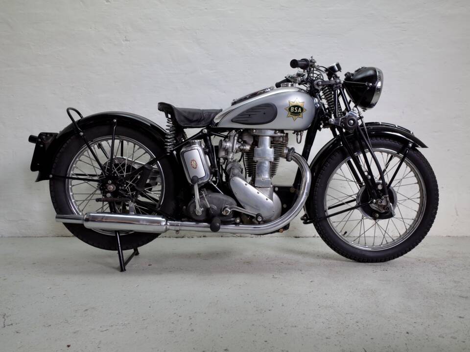Immagine 1/24 di BSA M 24 Gold Star (1938)
