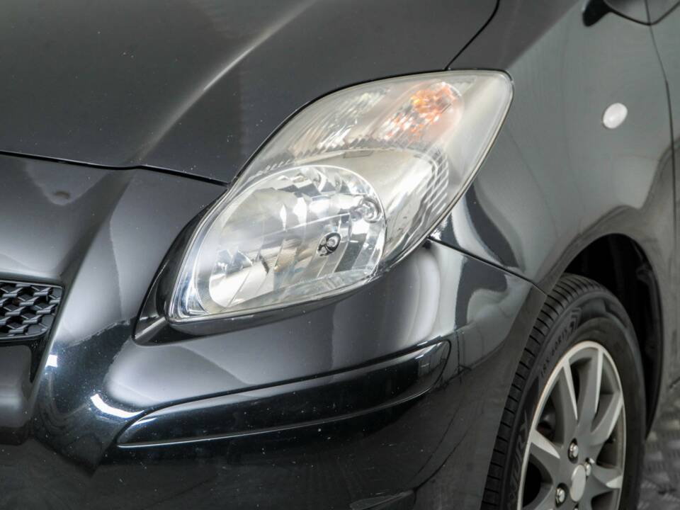 Bild 21/50 von Toyota Yaris 1.33 VVT-i (2011)
