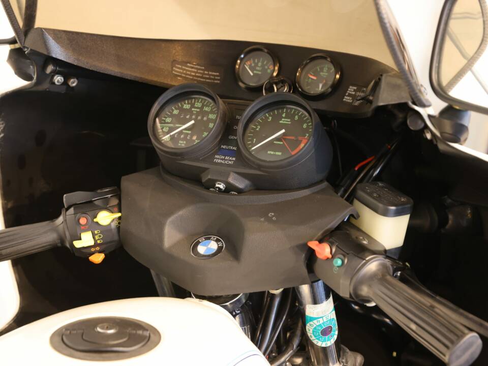 Image 11/32 of BMW R 100 RS (1987)