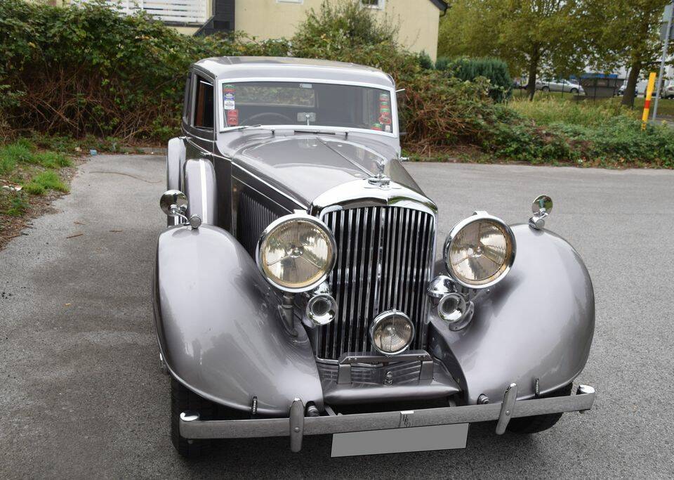 Bentley 4¼ Litre Limousine "Razor Edge" Gurney Nutting 1936