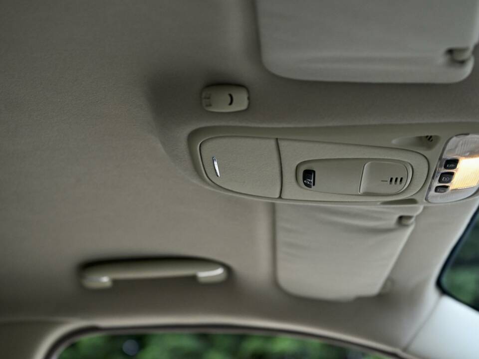 Image 49/50 of Jaguar XJ 8 4.2 (2006)