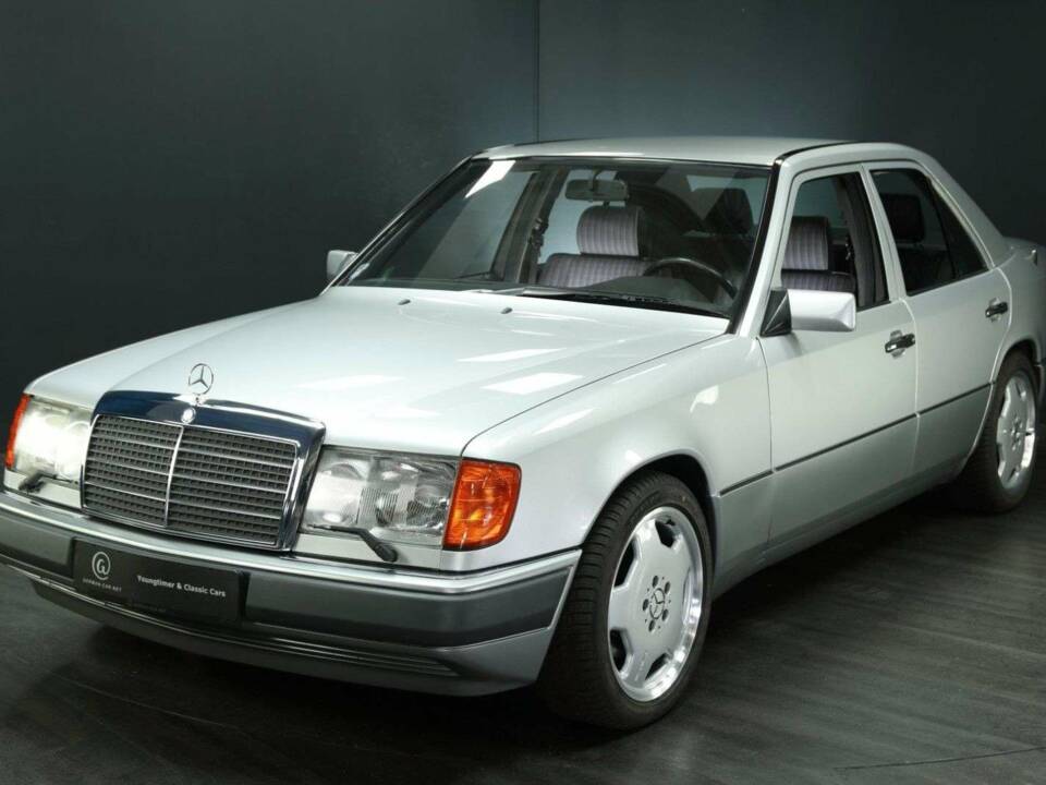 Bild 1/50 von Mercedes-Benz 300 E-24 (1992)