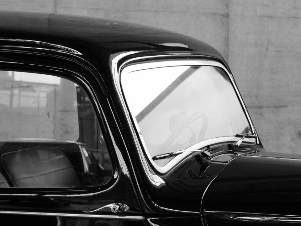 Image 46/50 of Citroën Traction Avant 11 BL (1953)