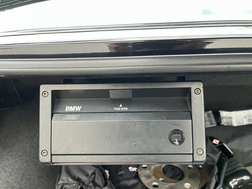 Immagine 9/22 di BMW 635 CSi (1989)