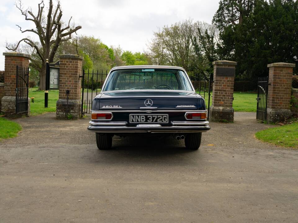 Imagen 7/21 de Mercedes-Benz 280 SEL (1968)